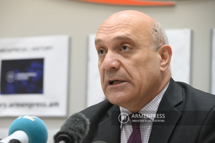 Լրագրողների նկատմամբ կիրառվող սահմանափակումները հետադիմական են և մտահոգիչ. Աշոտ Մելիքյան