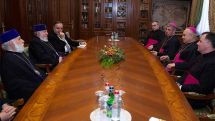Ամենայն Հայոց Կաթողիկոսն ընդունել է Սուրբ Աթոռի փոխպետքարտուղարին