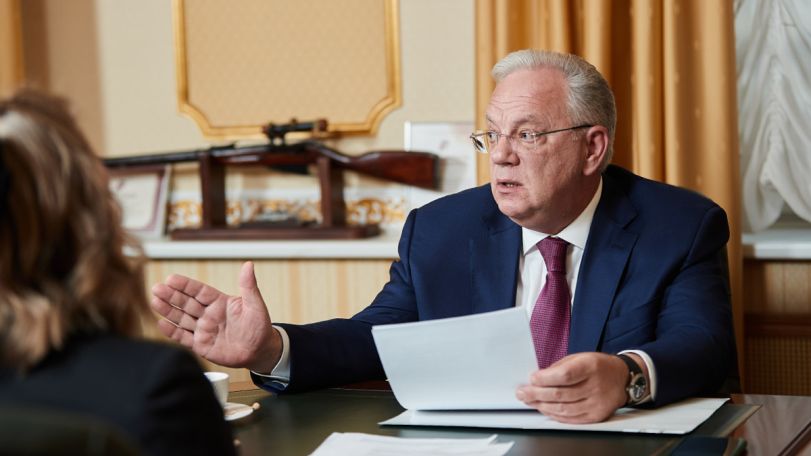 Дмитрий Шугаев: Армения сама определяет потребность в новых вооружениях РФ