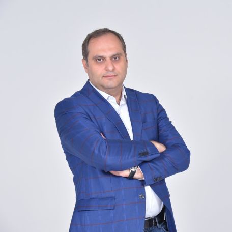 Ара Зограбян: Как объяснить чиновнику-атеисту, что у человека есть и другие потребности, помимо материальных?