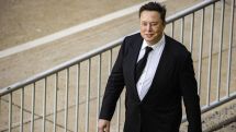 Elon Musk sells $5bn of Tesla shares after Twitter poll
