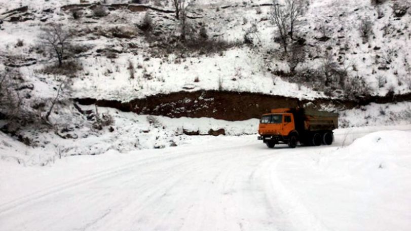 Snow reported in Qajaran town, Meghri mountain pass of Syunik province