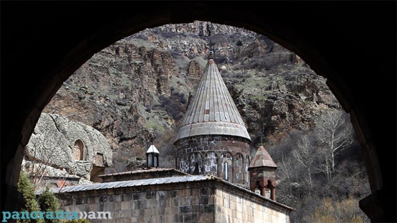 Armenian Church commemorates Apostles Andrew and Philip