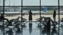 Russia resumes flights with more countries amid Covid surge
