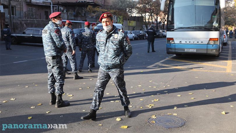 Police forces deployed near the parliament building ahead of Pashinyan's visit