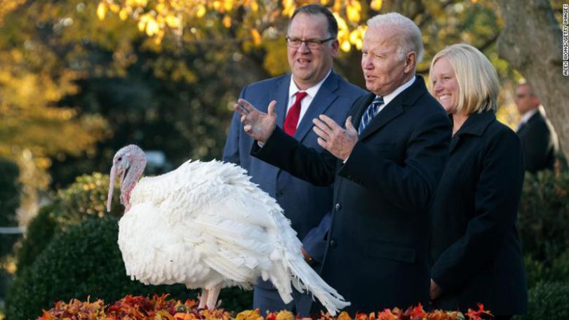 Biden pardons Thanksgiving turkeys Peanut Butter and Jelly