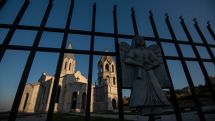 Ararat Mirzoyan: Around 1,500  historical-cultural monuments and 19,000 museum pieces endangered in Artsakh