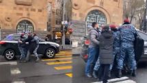 Полицейские подвергли приводу Ара Зограбяна