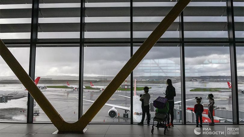 Istanbul airports suspend flights due to hurricane