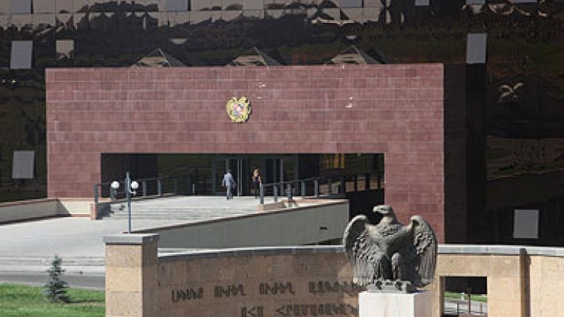 Azerbaijan opened fire at Armenian border villages 