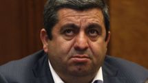 Պատգամավոր Առաքել Մովսիսյանն՝ ակտիվիստներին. «Ինչքան ա պետք, արեք տամ»