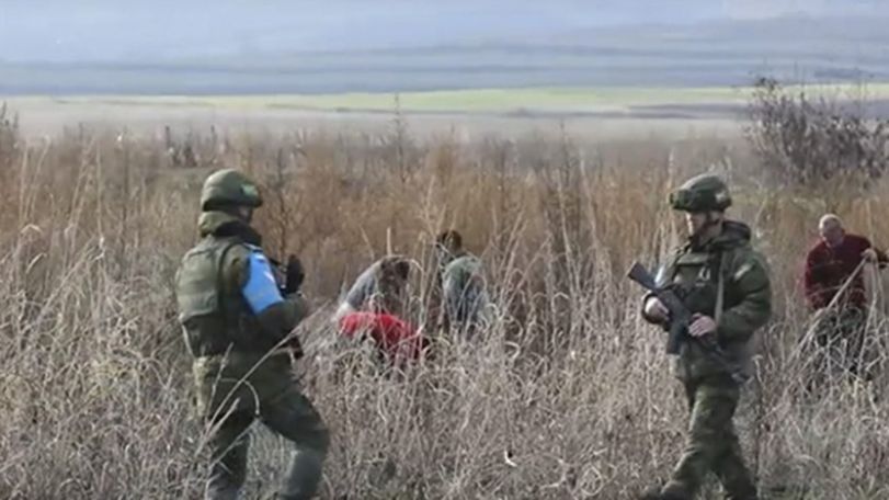 Russian peacekeepers provide security to Artsakh residents  during planting grape vines