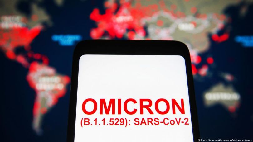 «Омикрон» добрался до России: новый вариант коронавируса подтвержден у двух пассажиров из ЮАР