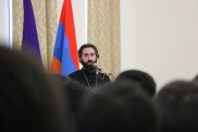 Ձեր հոգին մի՛ վաճառեք ազգակործան համաշխարհայնացմանն ու դրա խամաճիկներին. Ասողիկ աբեղա Կարապետյան