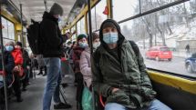 Слабость, температура, головная боль, кашель и снижение аппетита –  основные симптомы при омикроне