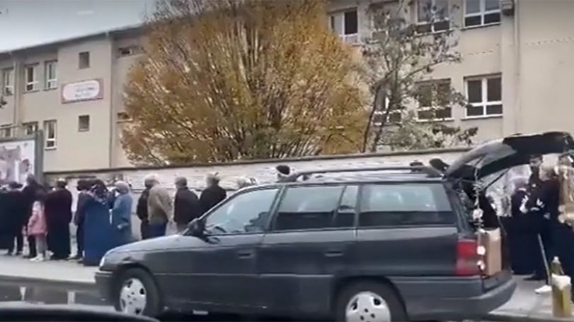 В Стамбуле образовались очереди за дешевым хлебом на фоне обвала лиры