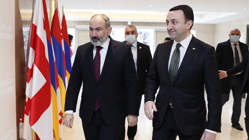Pashinyan, Garibashvili have private conversation in Tbilisi