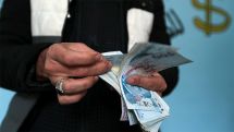 Биржа Стамбула вновь приостановила работу из-за падения главного фондового индекса