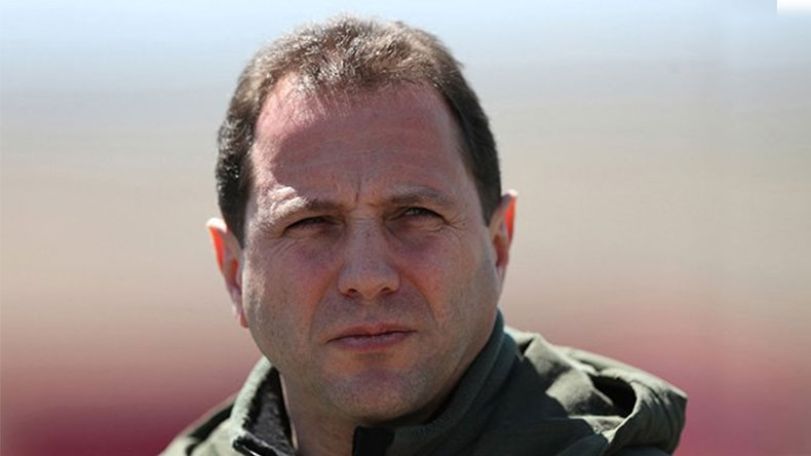 Former defense minister to remain behind the bars
