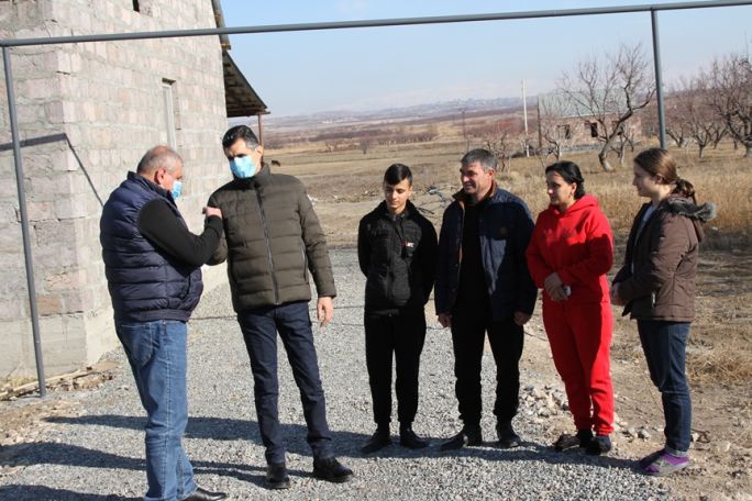 Another family, displaced from Artsakh, celebrated housewarming - Viva-MTS