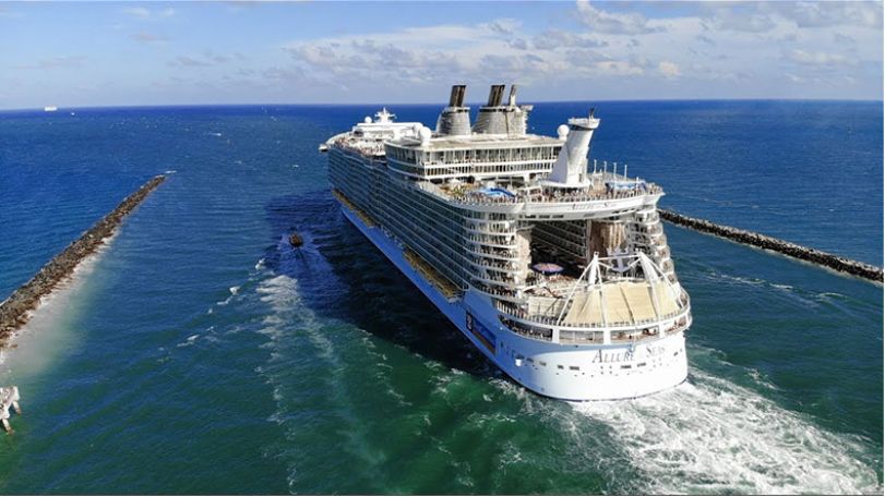 Mexico says cruise ships with COVID cases can dock