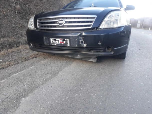 Azeris threw stones at Armenian vehicle on Stepanakert-Goris roadway