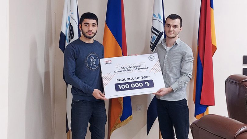 Բռնցքամարտիկ Արթուր Բազեյանն ընդգրկվել է 10 լավագույն մարզիկների ցանկում
