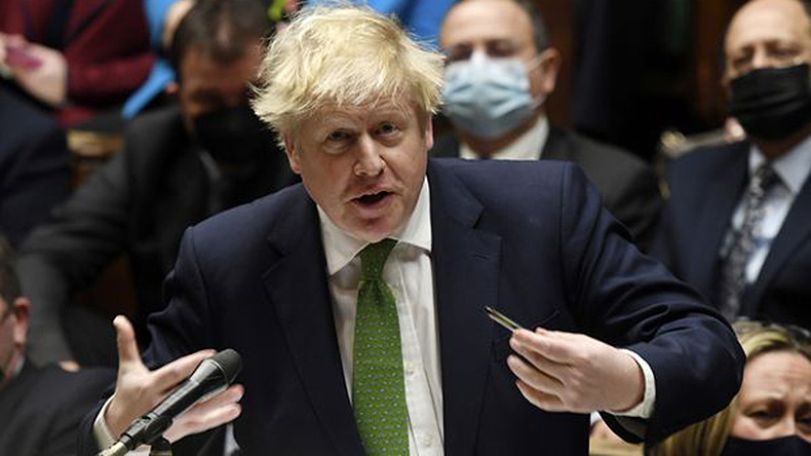 Boris Johnson lifts COVID restrictions in England