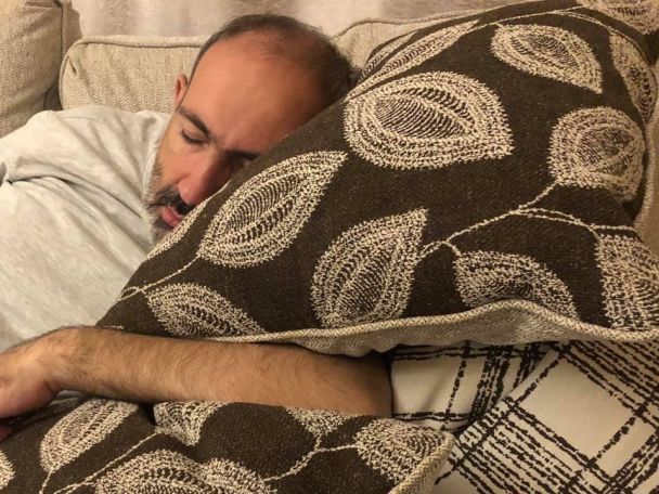 Nikol Pashinyan tests positive for Covid-19