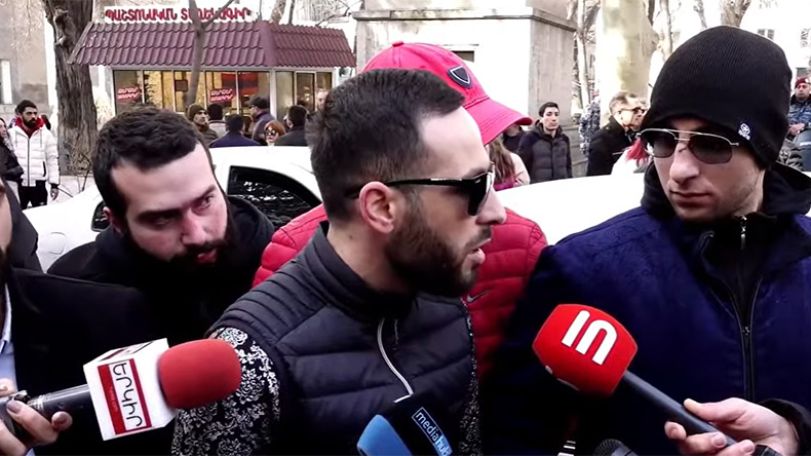 Armenian drivers again protest against car insurance premiums rise