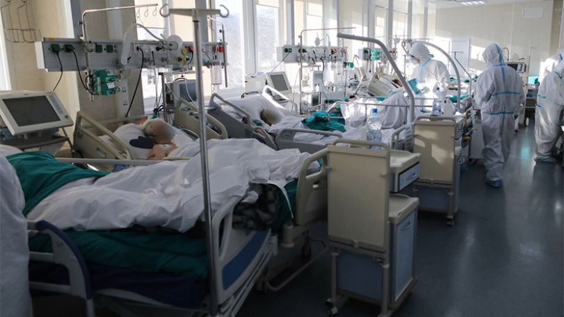 Риск попасть в больницу с «омикроном» на 75% ниже, чем при других штаммах COVID-19 – исследование