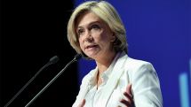 French presidential candidate switches to Russian, while on TV, to call for peace