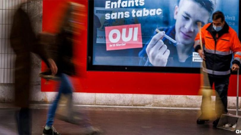 Swiss approve ban on tobacco ads