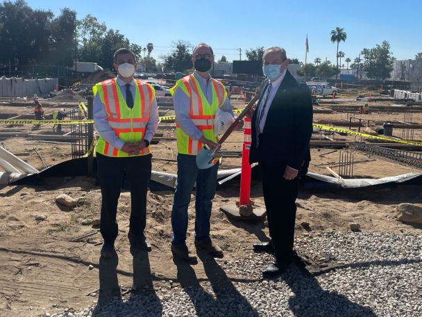 Congressman Schiff visits Armenian American Museum construction site