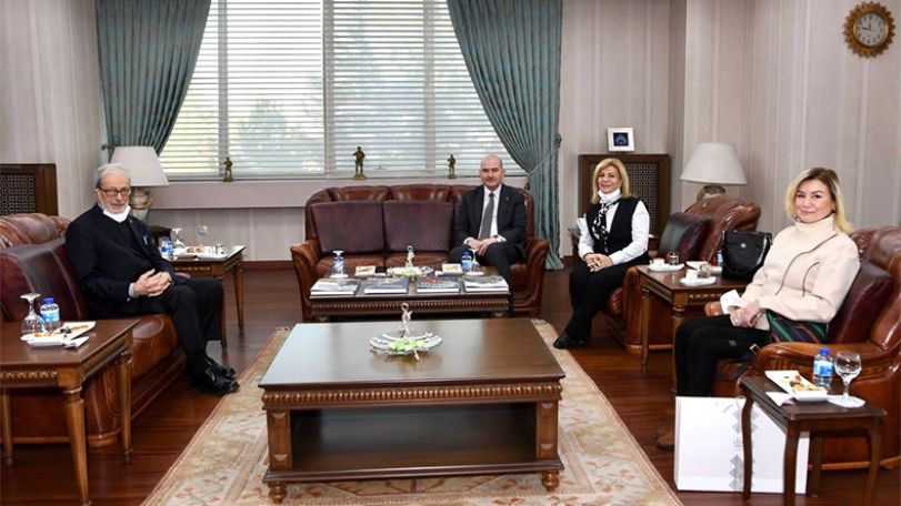 Թուրքիայի ՆԳ նախարարը հանդիպել է հայ կաթոլիկ համայնքի հոգևոր առաջնորդին