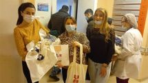 «Քո առաջին գիրքը». Գրքեր են նվիրել ծննդատնից դուրս գրվող նորածին Մոնթեին, ում եբայրը ծառայում է Հայկական բանակում