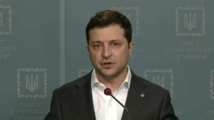 Украина разорвала дипломатические отношения с Россией