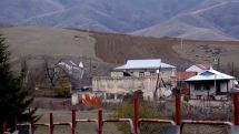 Police, Russian peacekeepers negotiating with Azeri soldiers in Artsakh's Khramort