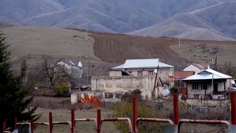Police, Russian peacekeepers negotiating with Azeri soldiers in Artsakh's Khramort