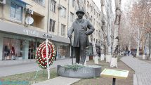 Сегодня день рождения Александра Манташянца