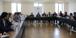 9-րդ դասարանի ավարտին բնագիտական առարկաների քննությունների համար սահմանվել է լաբորատոր փորձի պահանջ
