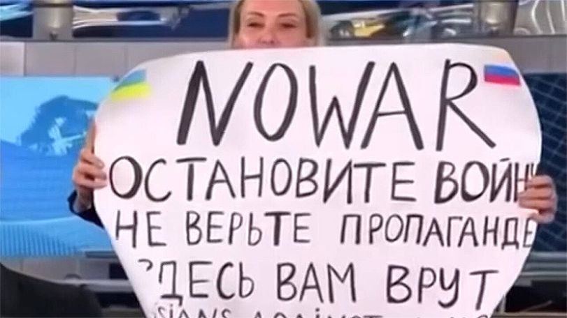 Russian journalist fined after anti-war protest on live TV