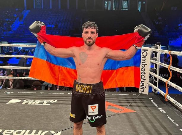 Armenia’s Bachkov earns TKO victory over Cristian Coria in Dubai