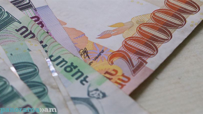 Житель Армении со средней зарплатой может заработать $1 млн за 215 лет и 4 месяца