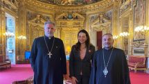 French MP hosts Dadivank Monastery priest
