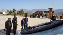 Artsakh officials pay tribute to fallen heroes of 2016 April war