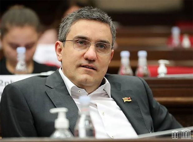 Ու՞մ է ձեռնտու խաղաղությունը և ու՞մ շահերն են սպասարկում նիկոլները․ Արթուր Ղազինյան