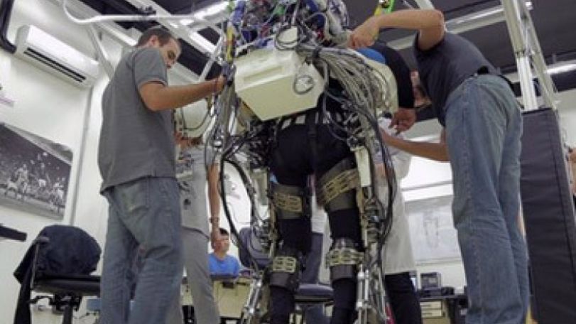 Paraplegic in robotic suit set to kick off World Cup