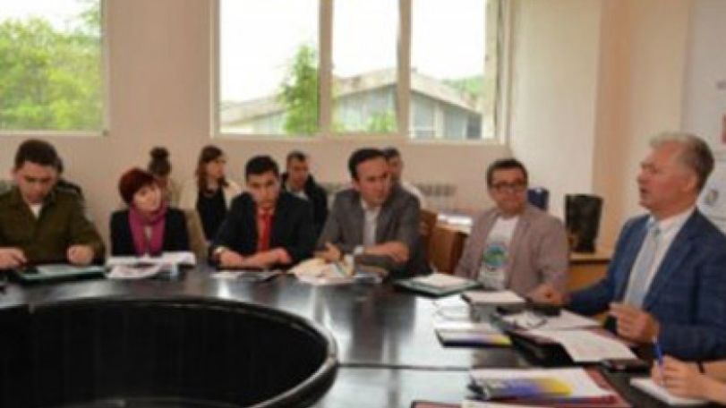 Անձնական խնդիրներ, թե նազարբաևյան մոտիվներ. Ինչո՞ւ արցախցի երիտասարդները Ծաղկաձորում չեն  