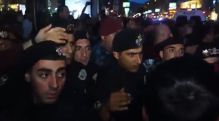 Обстановка на площади Свободы в Ереване напряженная, граждан подвергают приводу